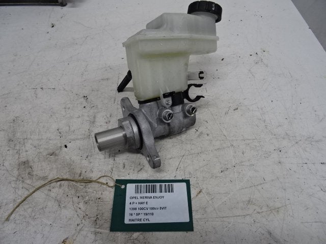HOOFDREMCILINDER Opel Meriva (01-2010/03-2017), Gebruikt, Opel