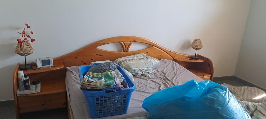 Slaapkamer massief grenen inclusief matras 2 jaar tw 1000eur, Enlèvement