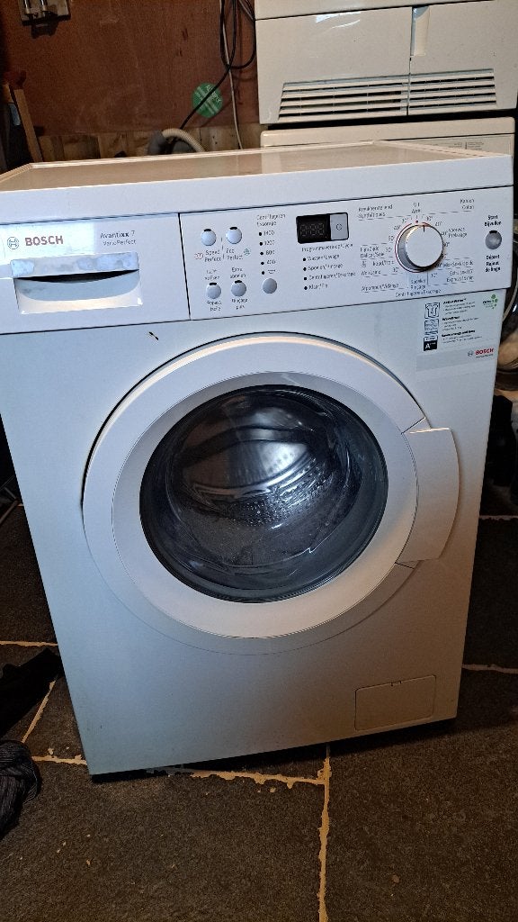 Wasmachine Bosch voor een kleine prijs, 1200 à 1600 tours, 6 à 8 kg, Programme lavage à la main, Chargeur frontal