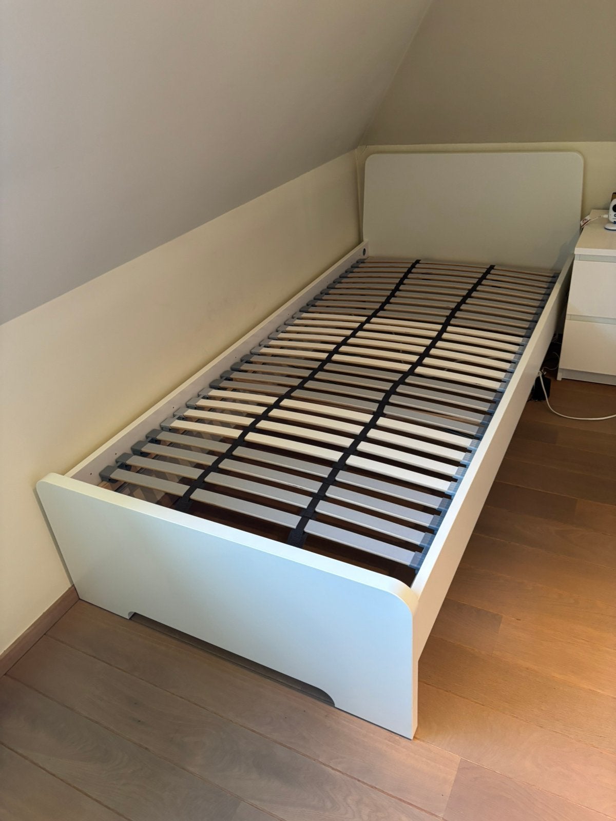 Ikea Malm 1 persoonsbed, Huis en Inrichting, Slaapkamer | Bedden, Ophalen, Zo goed als nieuw