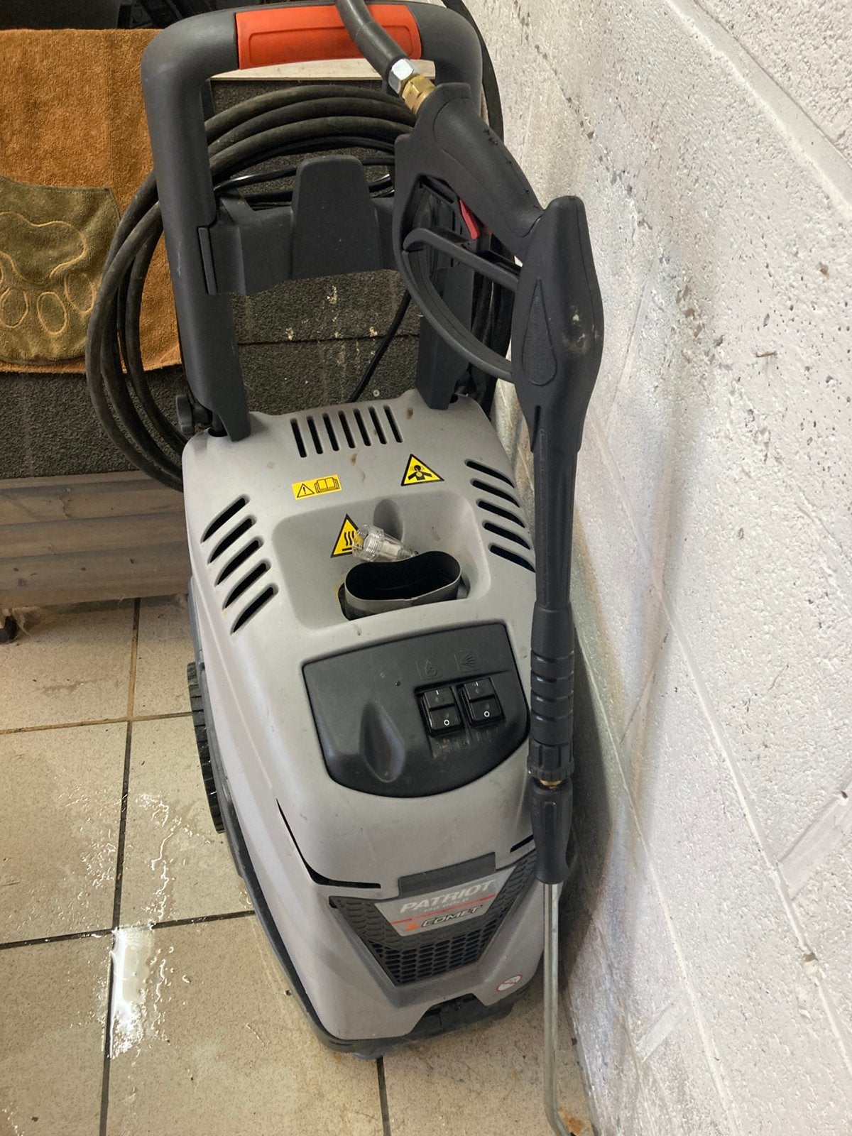 Nettoyeur haute pression haut chaude  220V, Jardin & Terrasse, Nettoyeurs haute pression, Enlèvement, Comme neuf