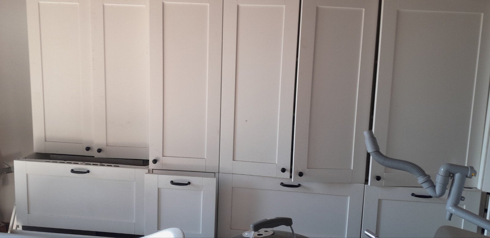 Witte keuken, Ophalen