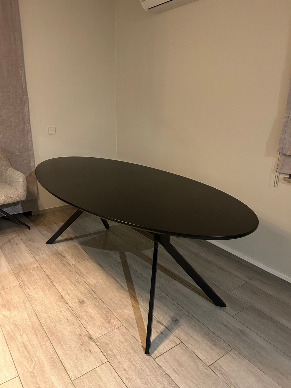 Zwarte ovale tafel Prenuptia 220x100, Ophalen, Zo goed als nieuw