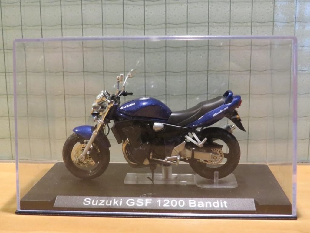 Suzuki Bandit GSF1200 N 1:24, Hobby & Loisirs créatifs, Voitures miniatures | 1:24, Enlèvement ou Envoi, Neuf, Moteur, Autres marques