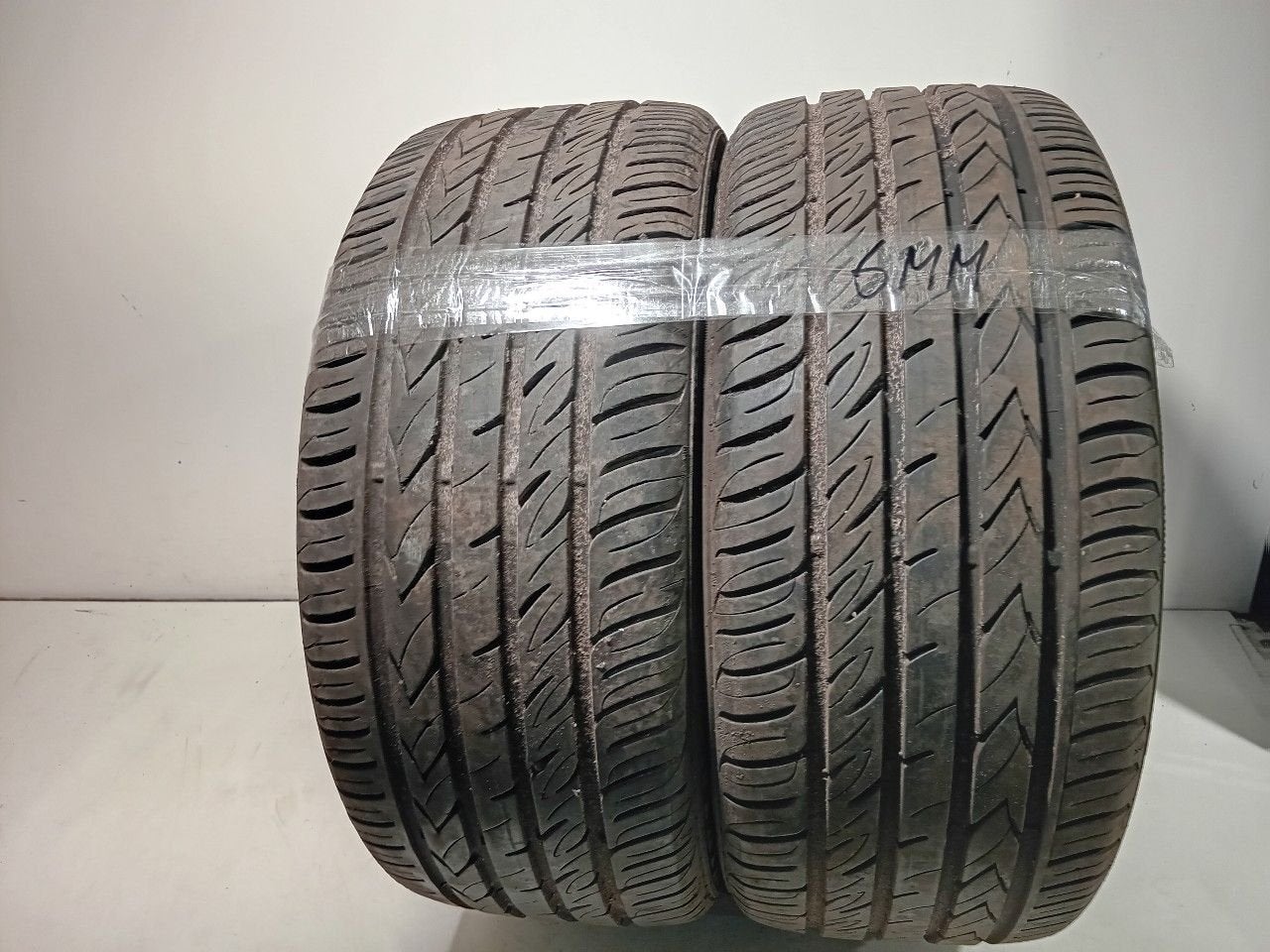 Bandenset 2 stuks Zomer 225 45 R17, Auto-onderdelen, Onderdelen@venauto.nl, Van der Ven Autorecycling B.V., Gebruikt, Ettenseweg 76, 4706 PB Roosendaal, The Netherlands