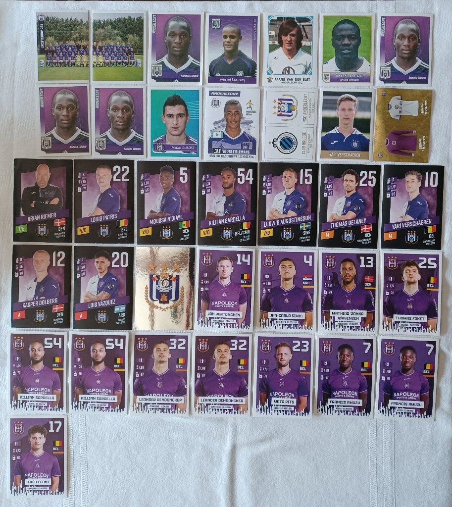 38 stickers RSC Anderlecht, Ophalen of Verzenden, Zo goed als nieuw, Meerdere stickers