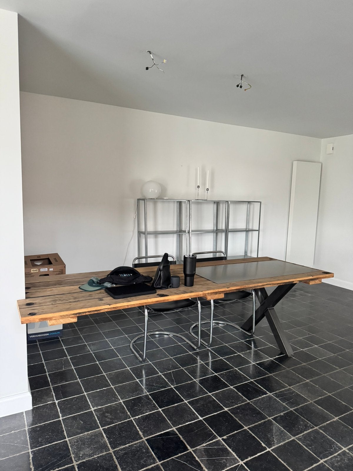 Tafel met 1 poot en groot blad, Huis en Inrichting, Ophalen, Gebruikt