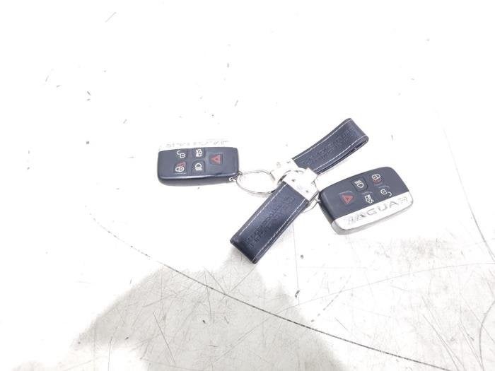 Sleutel van een Jaguar XE, Gebruikt, -, -, Ophalen of Verzenden