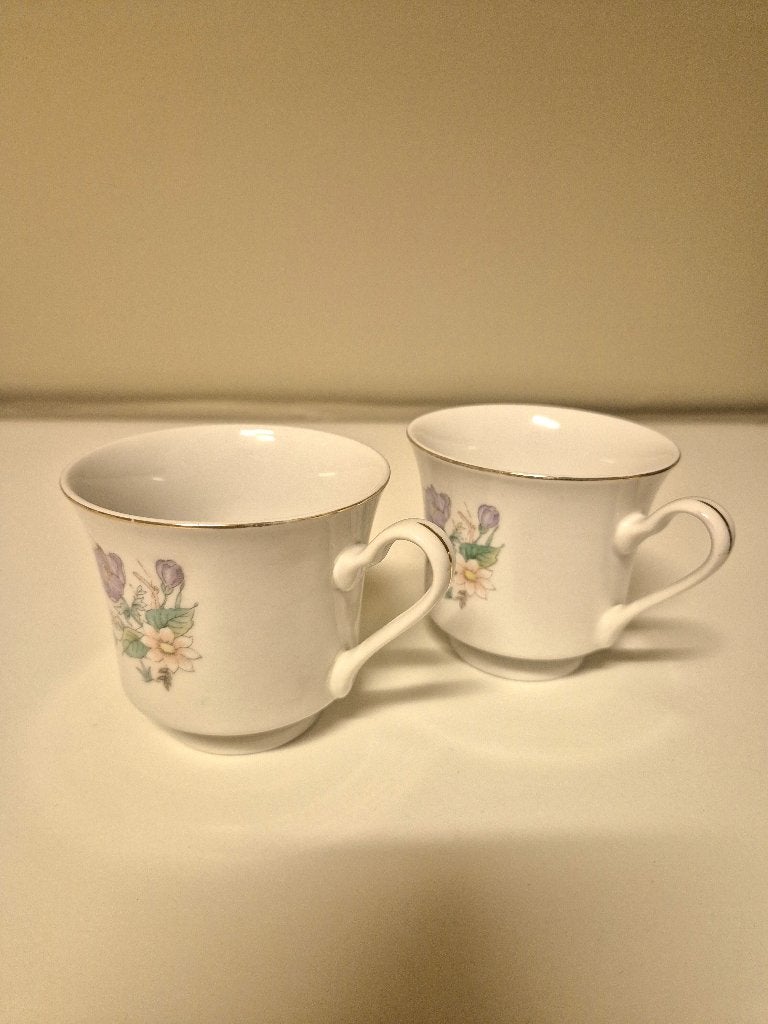 2 jolis sacs en porcelaine, Collections, Porcelaine, Cristal & Couverts, Enlèvement, Comme neuf, Porcelaine, Tasse et/ou soucoupe
