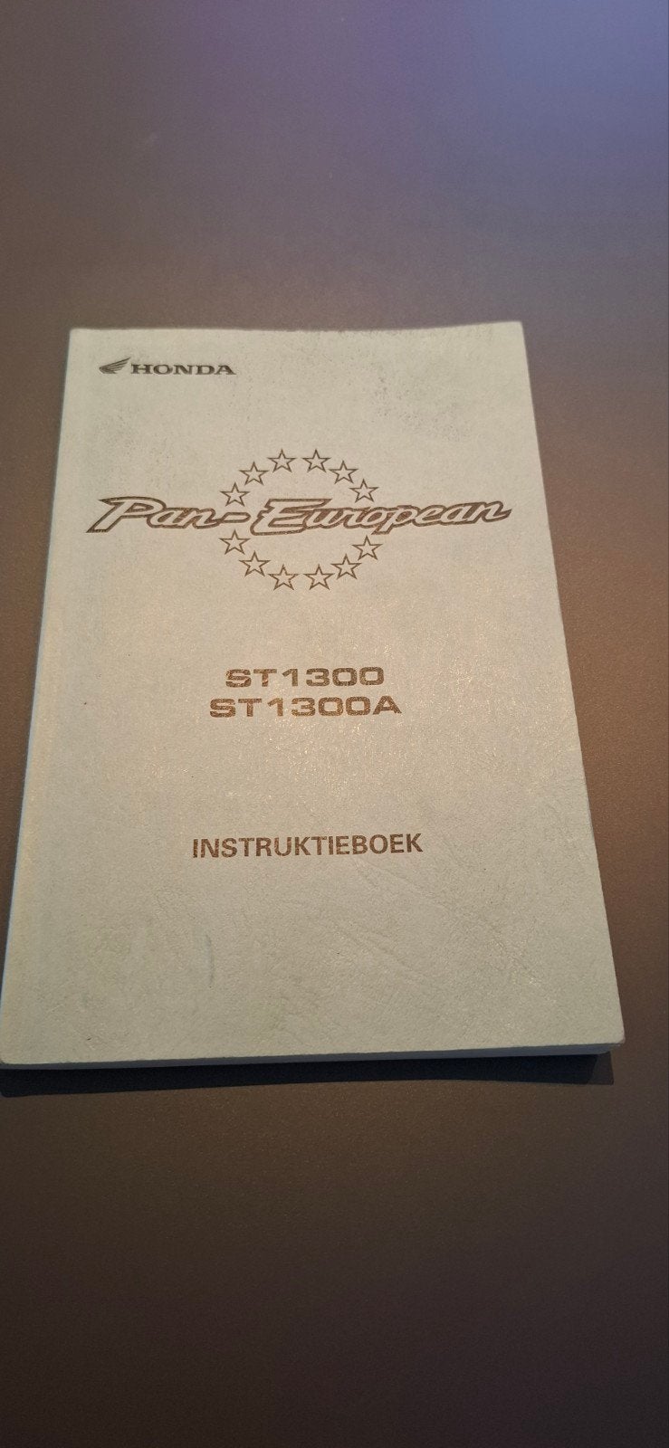honda pan european st1300 instructieboekje handleiding, Motoren, Ophalen of Verzenden, Honda