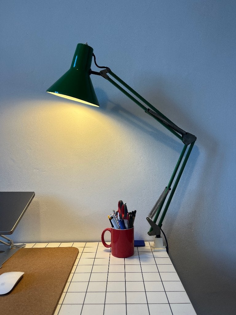 Lampe articulée d'architecte, Enlèvement