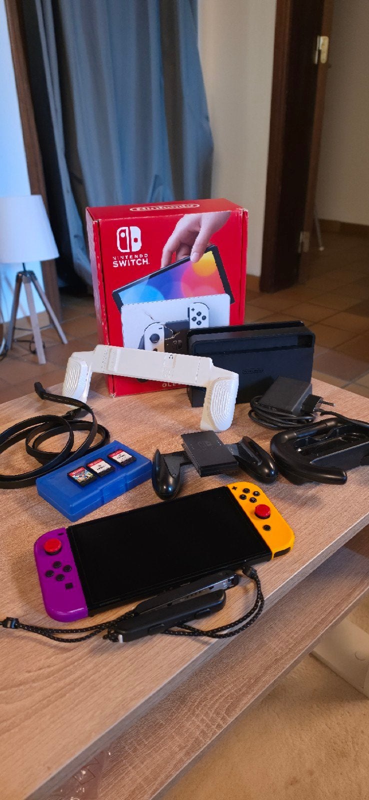 Nintendo Switch OLED + 400 Go + 3 jeux + gros pack access, Ophalen, Switch OLED