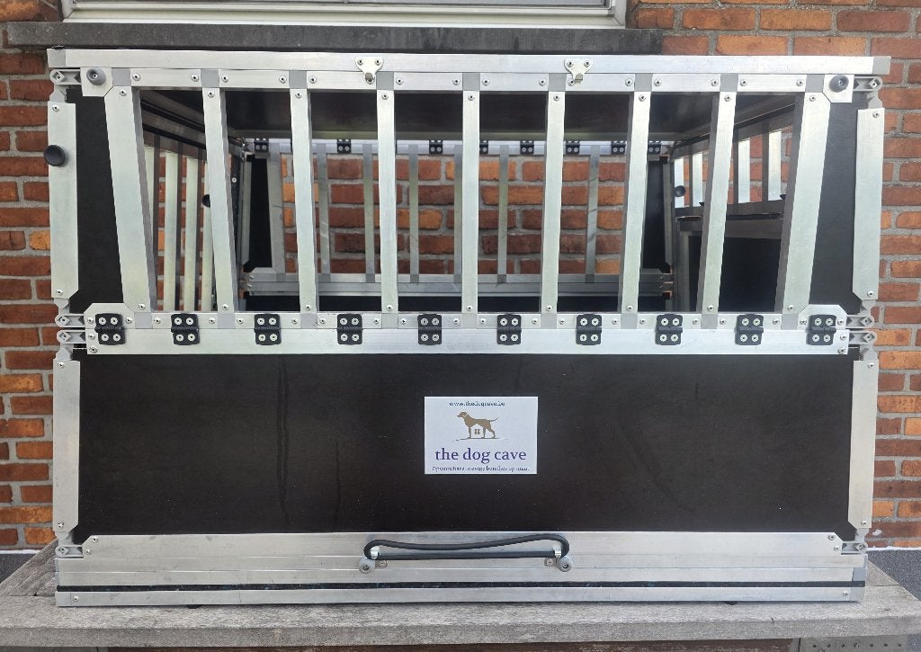 Plooibaar autobench voor grote hond, Ophalen, Zo goed als nieuw