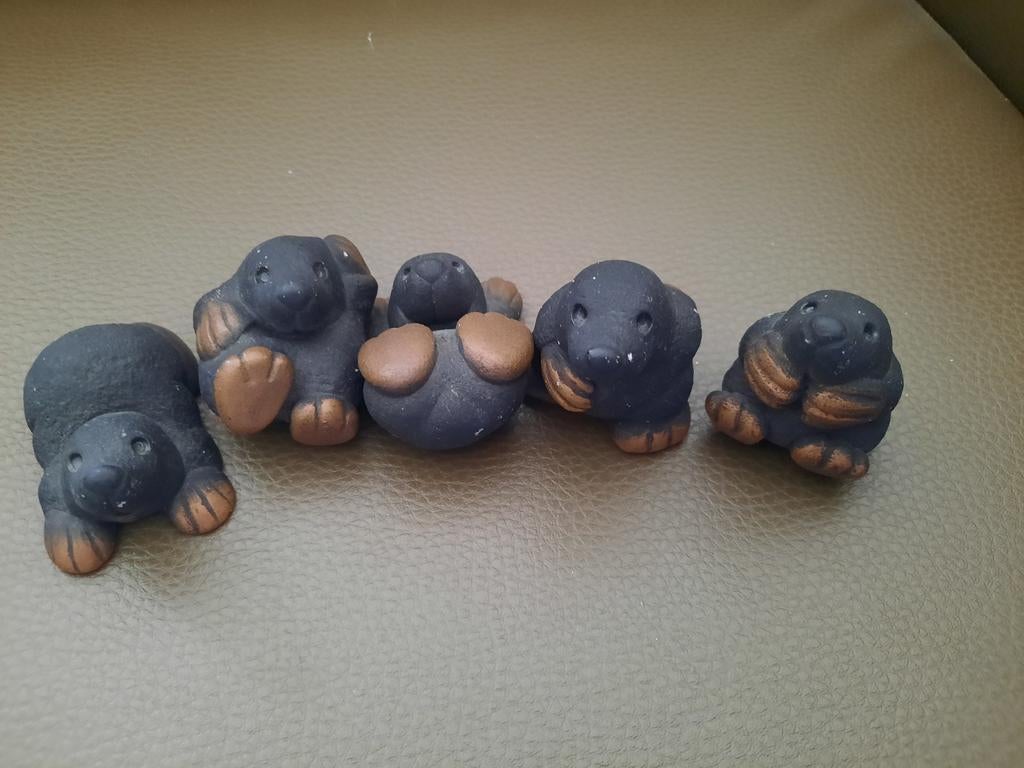Figurines taupes, Enlèvement