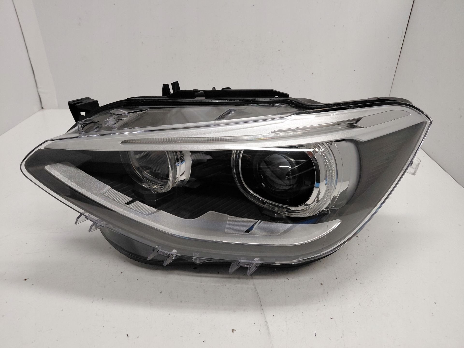 BMW F20 Achterlicht Links 7296913, Auto-onderdelen, Petuelring 130
80788  Munich, DE, Gebruikt, Info@bmw.de, BMW