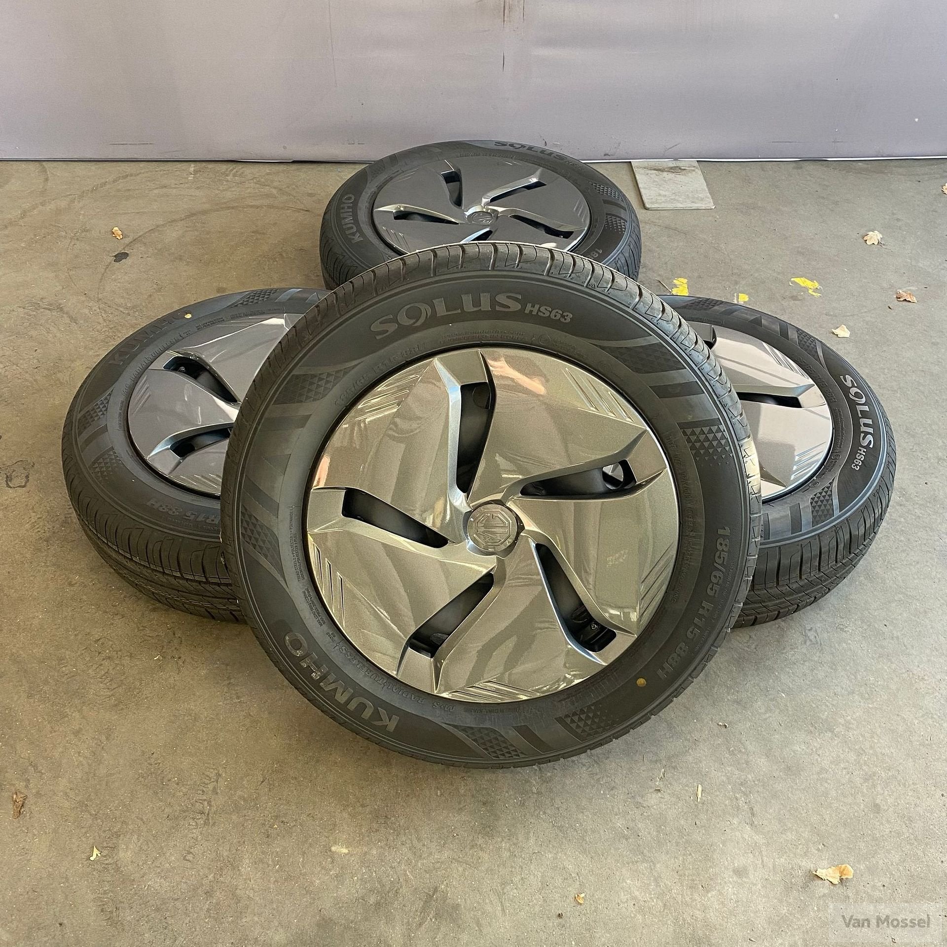 MG 3 Kumho Solus HS63 185/65/R15 88H REEDIJK, Auto-onderdelen, Gebruikt, 15 inch, -, -