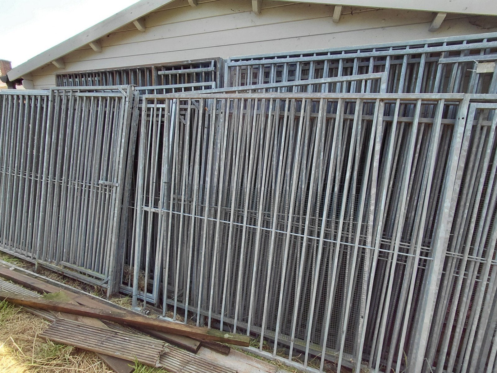 32 losse Gegalvaniseerde hondenpanelen, Dieren en Toebehoren, Ophalen, Gebruikt, Hondenkennel