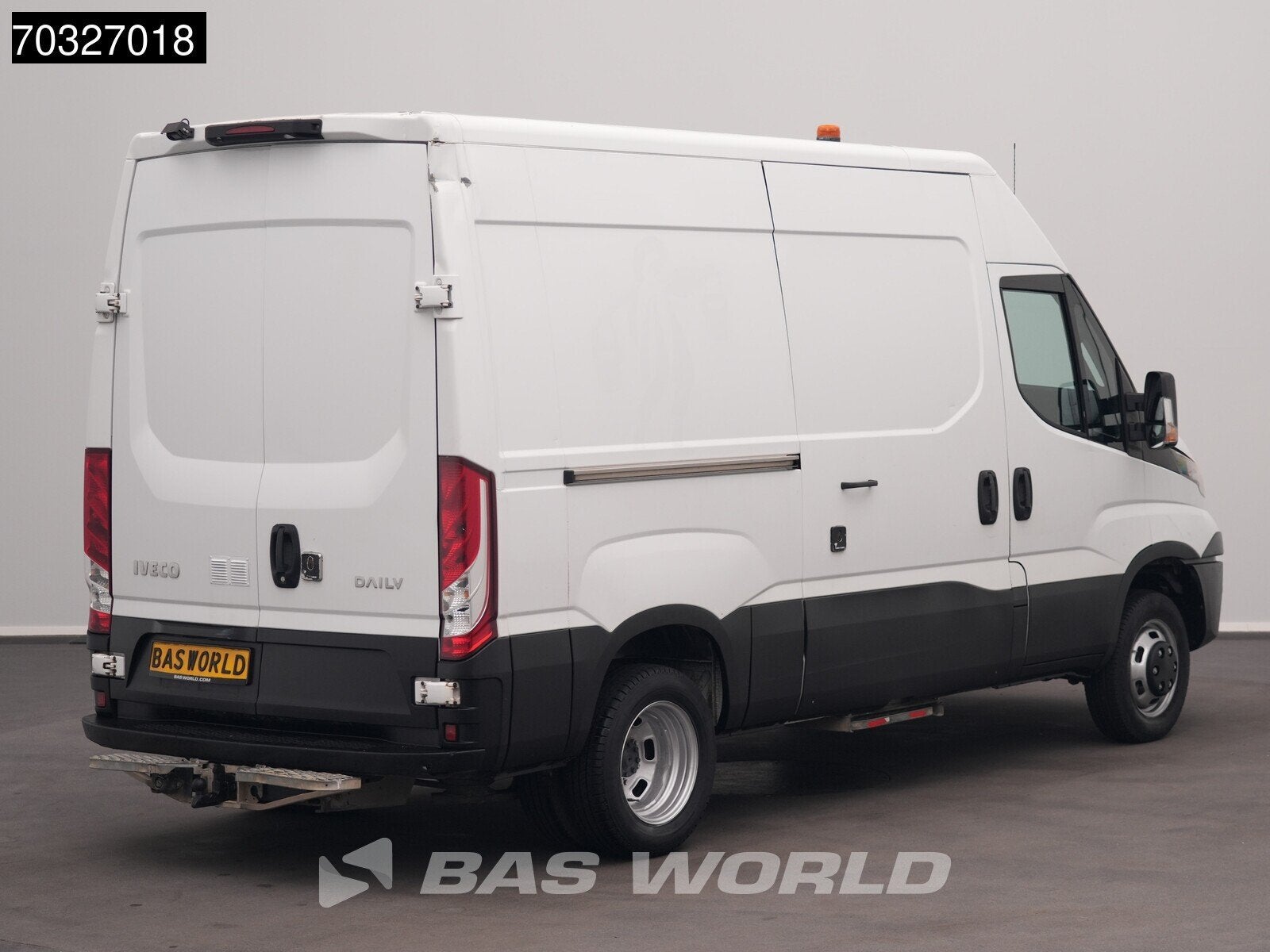 Iveco Daily 35C13 Dubbellucht 3,5t Trekhaak L2H2 Airco Cruis, Euro 5, Stof, Gebruikt, Iveco