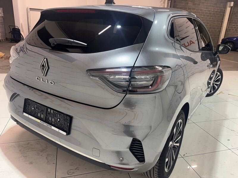 Renault Clio TCe Techno, Auto's, Stof, Gebruikt, 91 pk, https://public.car-pass.be/vhr/5b2962dd-3186-41bf-b098-b3a02652f1b8