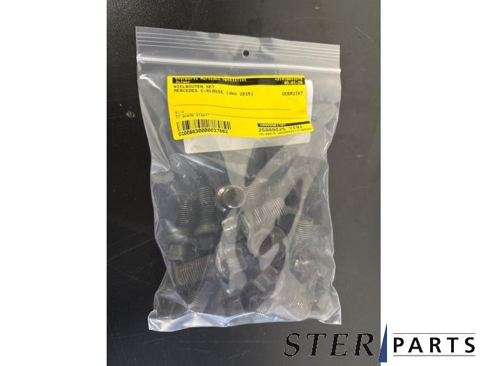 Kit boulons de roue d'un Mercedes C-Klasse, 3 mois de garantie, Utilisé, -, -