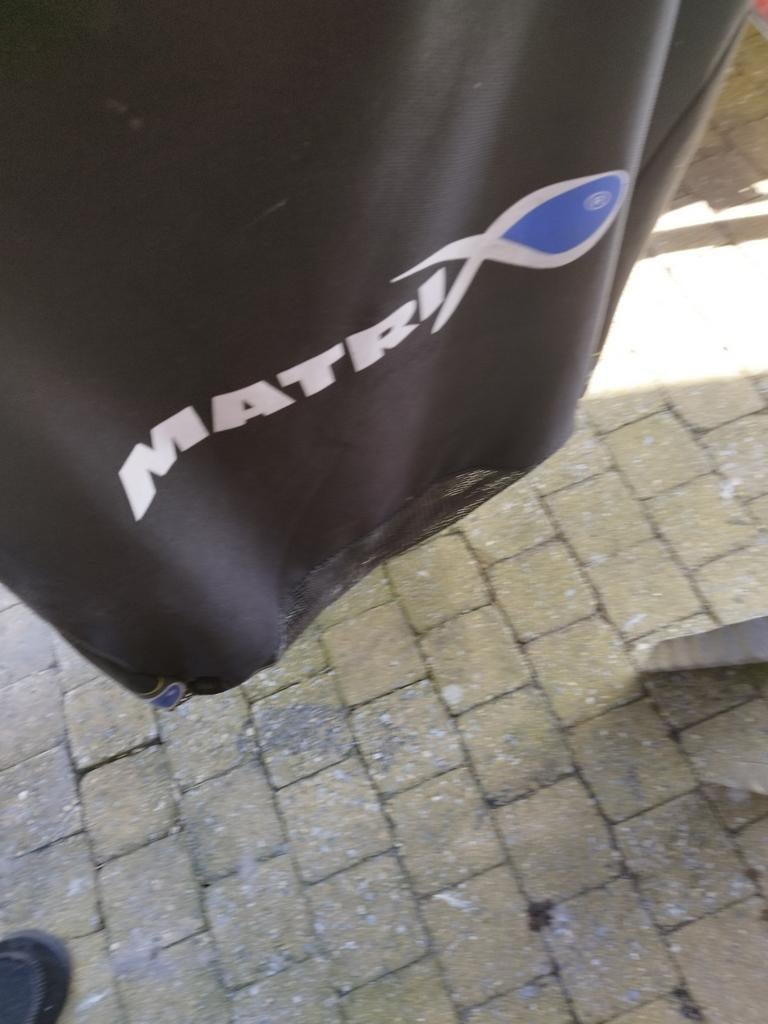 Matrix viskar met motor, Ophalen