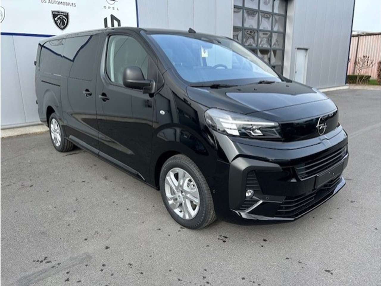 Opel Vivaro Dubbele Cabine - Demowagen Full option!, 0 cilinders, 179 pk, Zwart, 2199 cc