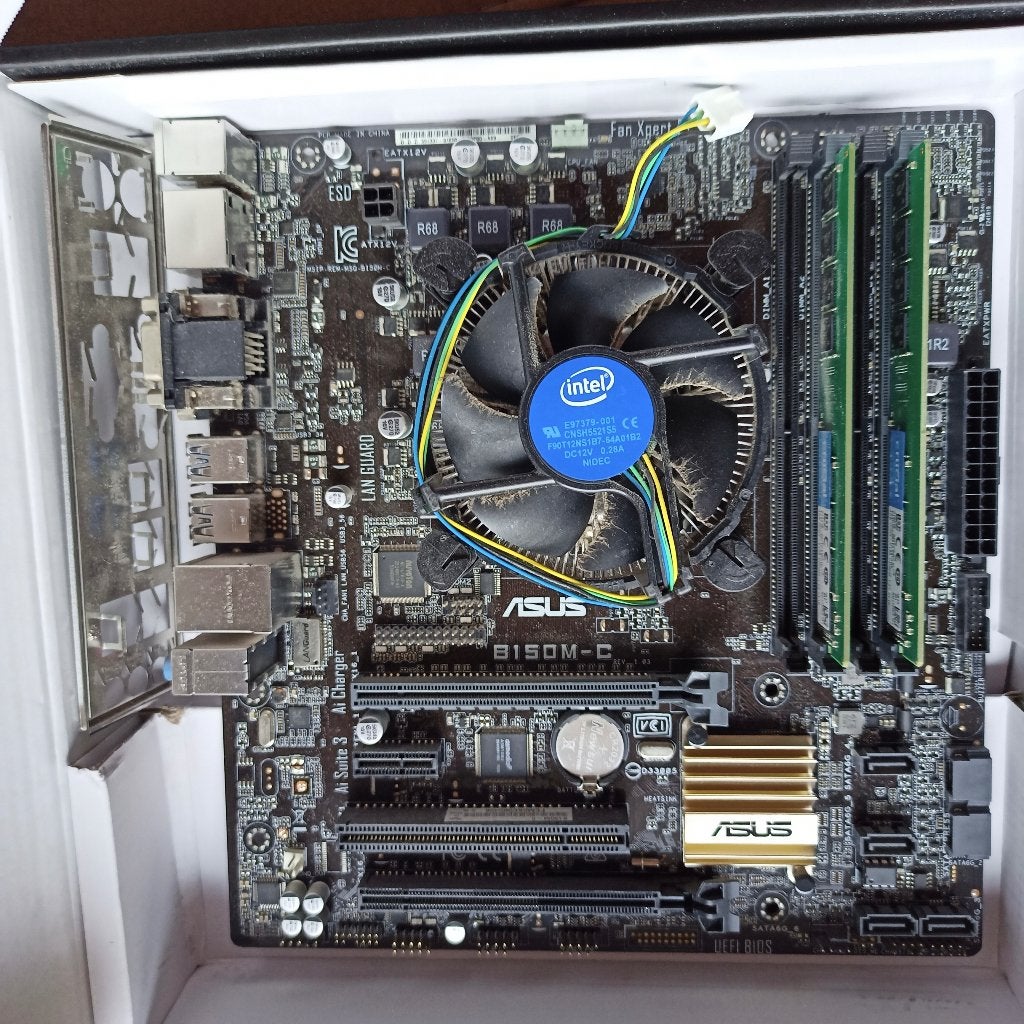 Moederbord Intel Core i3-6100 Asus B 150M-C /8GB, Computers en Software, Moederborden, Ophalen, Zo goed als nieuw, Intel, DDR4