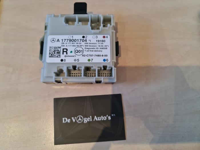 Centrale Deurvergrendelings Module van een Mercedes CLA, Gebruikt, -, Ophalen of Verzenden, -