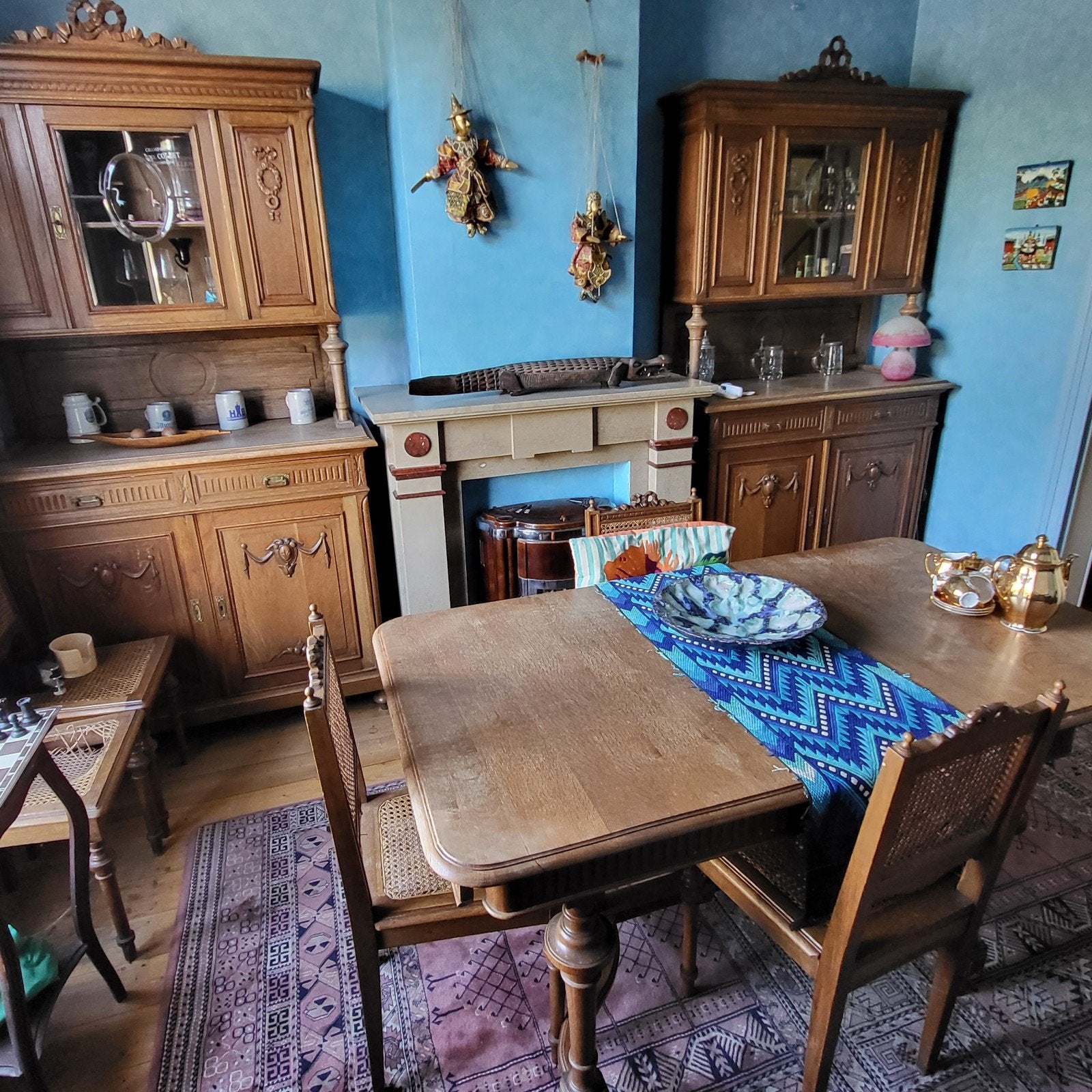 Mechelse eetkamer, Ophalen