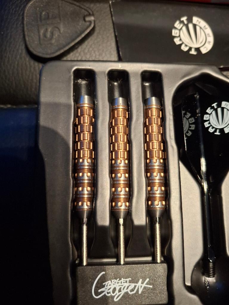 target japan raptor g6 - 24gr, Sport en Fitness, Darts, Ophalen, Zo goed als nieuw, Pijlen