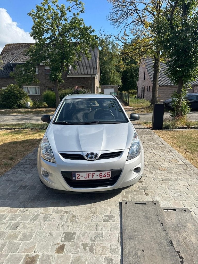 hyundai i20, Auto's, Voorwielaandrijving, Stof, Zwart, Handgeschakeld