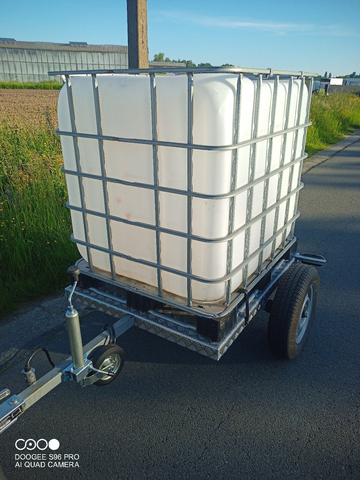 Nieuwe aanhanger met waterreservoir, Dieren en Toebehoren