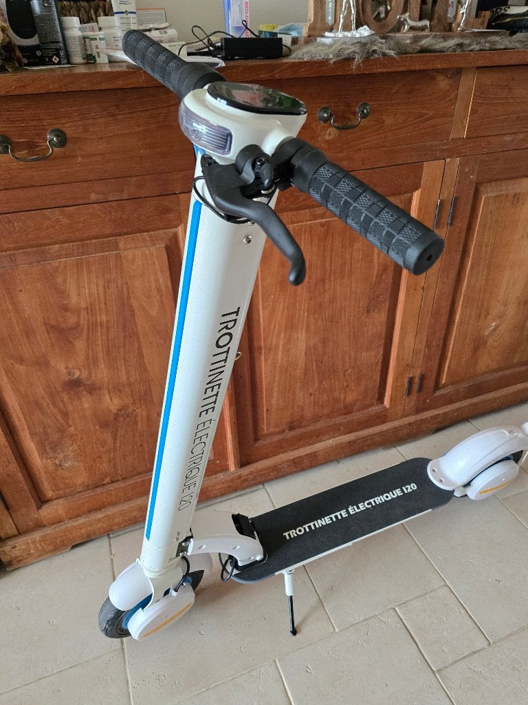 Witte electrische step, Enlèvement, Neuf, Step électrique (E-scooter), Trottinette electrique I20