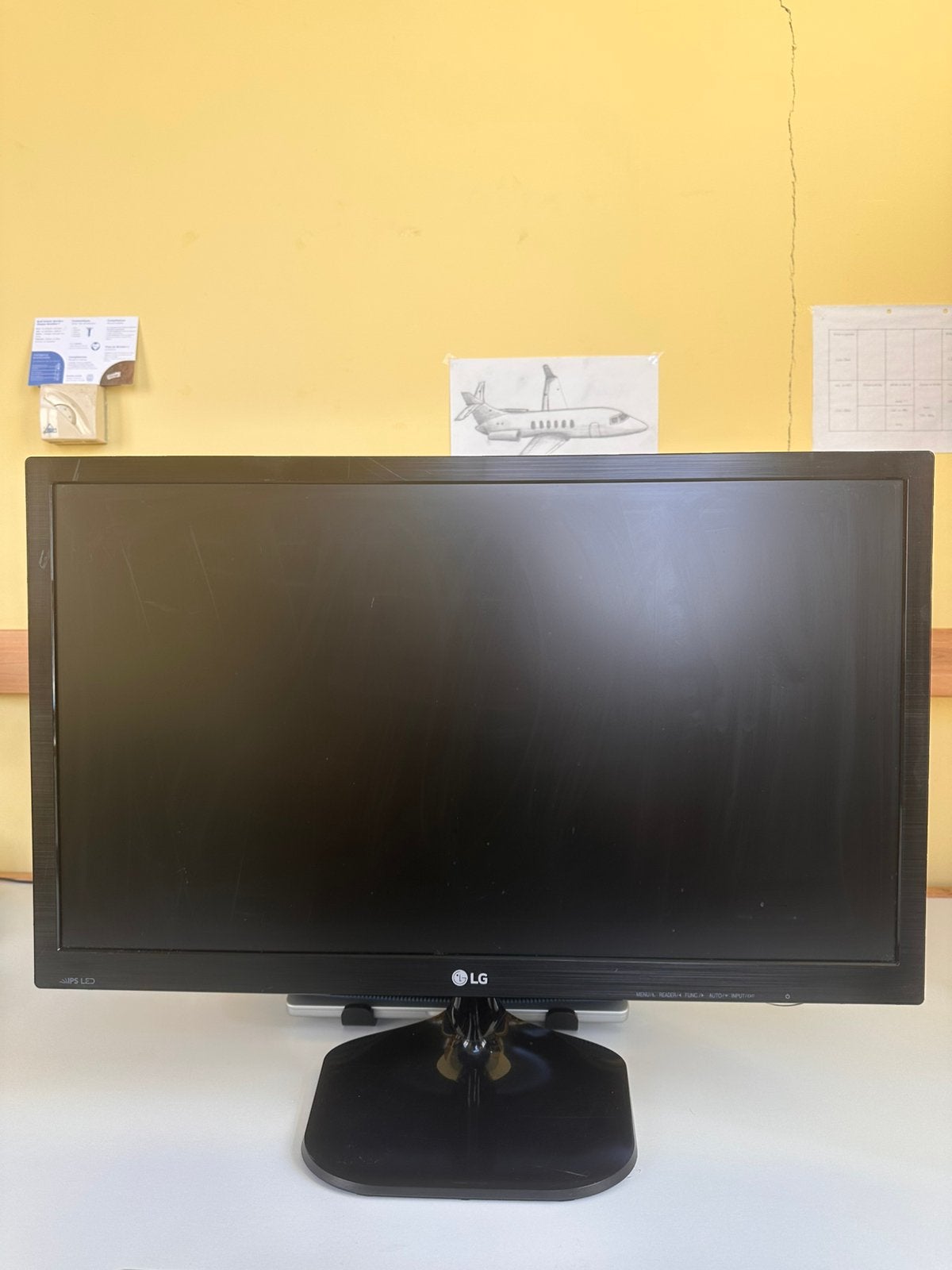 LG 27” IPS Full HD – 27MP37VQ-B – Bon état, Computers en Software, Monitoren, Ophalen, IPS, Kantelbaar, Zo goed als nieuw