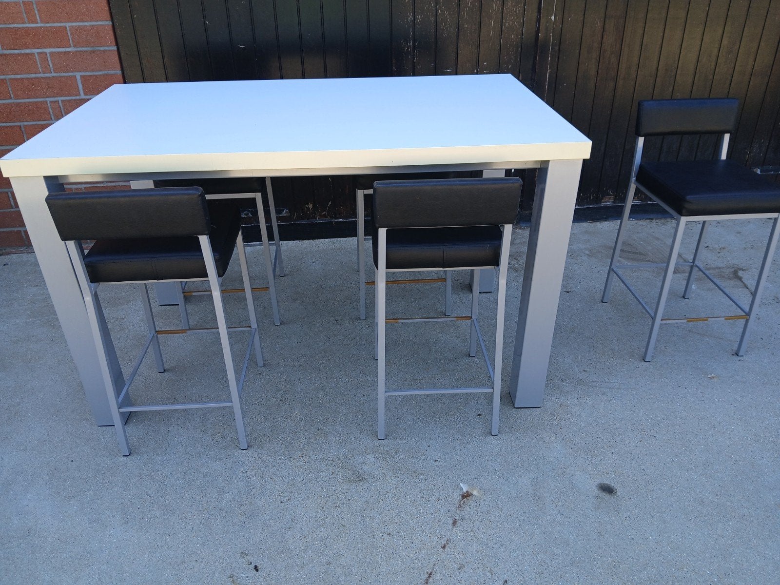 hoge tafel  met 5  barkrukken, Huis en Inrichting, Ophalen