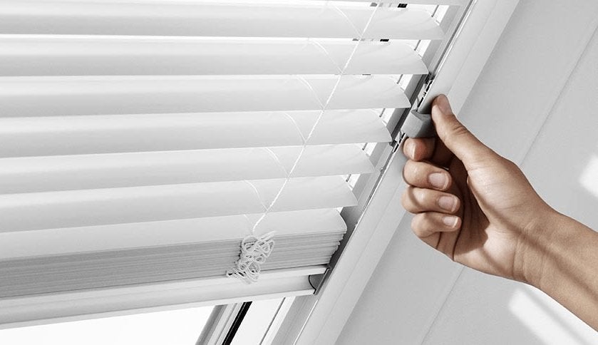 VELUX Jaloezie Nieuw PAL UK04, U04, 804, L 7001 (wit), Enlèvement, Neuf