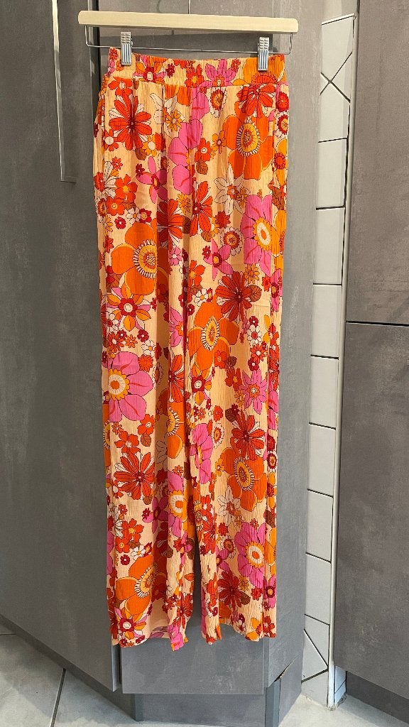 BERSKA oversized soepelvallende broek met oranje print XS, Kleding | Dames, Oranje, Zo goed als nieuw, Maat 34 (XS) of kleiner