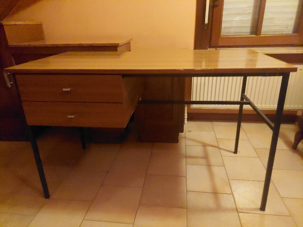 Gratis: vintage bureau jaren ‘60 met metalen poten, Vintage, Ophalen, Gebruikt, Zwart