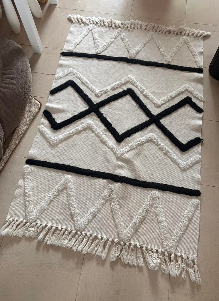 Tapis rectangulaire motif deco design 160x95cm beige noir, Enlèvement, Comme neuf, Beige, Rectangulaire
