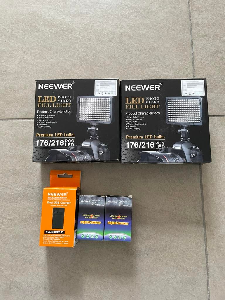 Neewer - 176 LED Videoverlichting set, Audio, Tv en Foto, Fotografie | Fotostudio en Toebehoren, Ophalen of Verzenden, Zo goed als nieuw