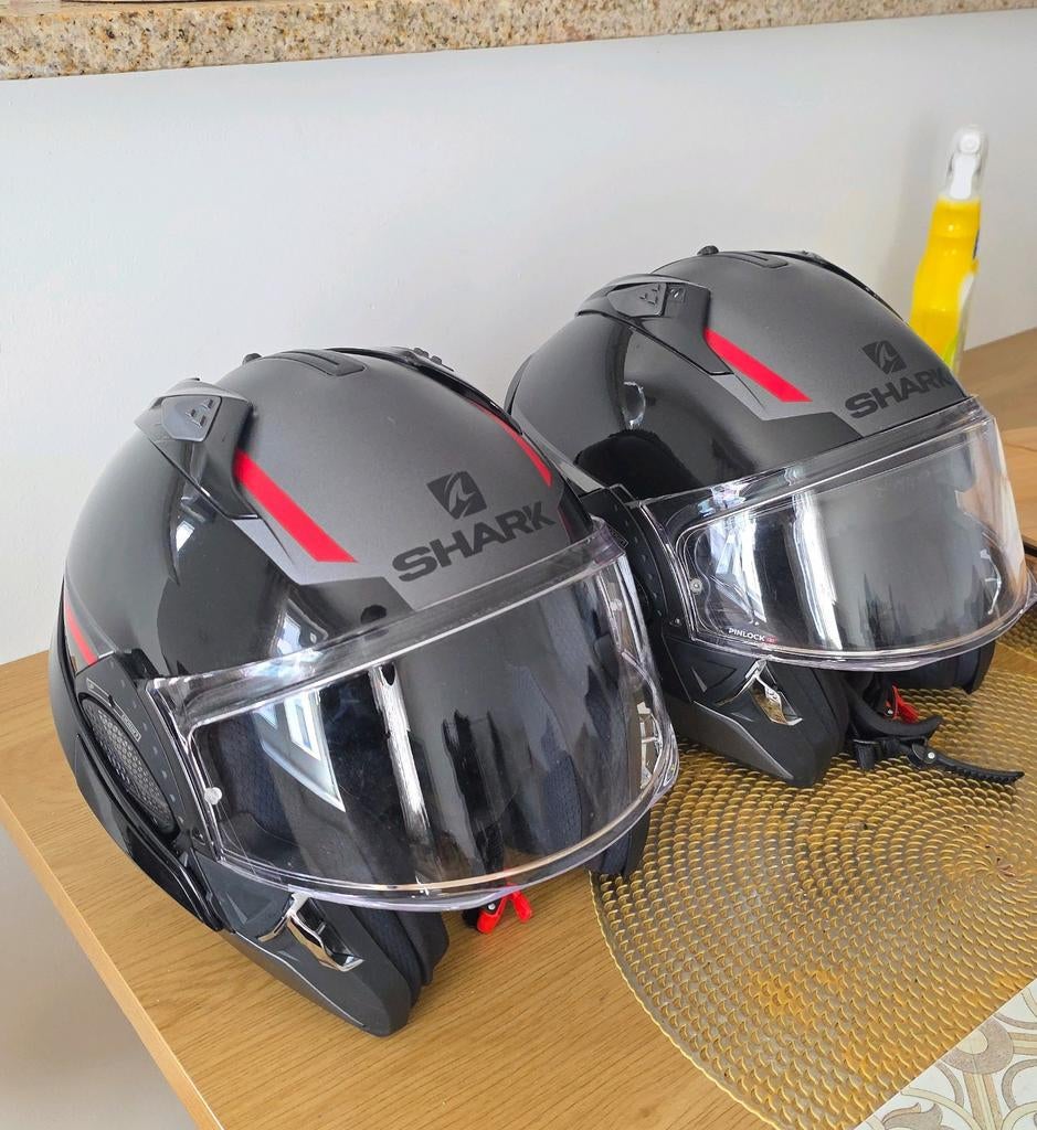 2 modulaire motorhelmen samen, Motoren, S