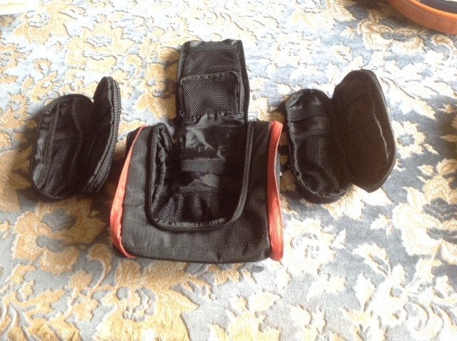 Trousse de toilette avec crochet de suspension dimensions 24, Enlèvement ou Envoi, Neuf, Noir, Softcase