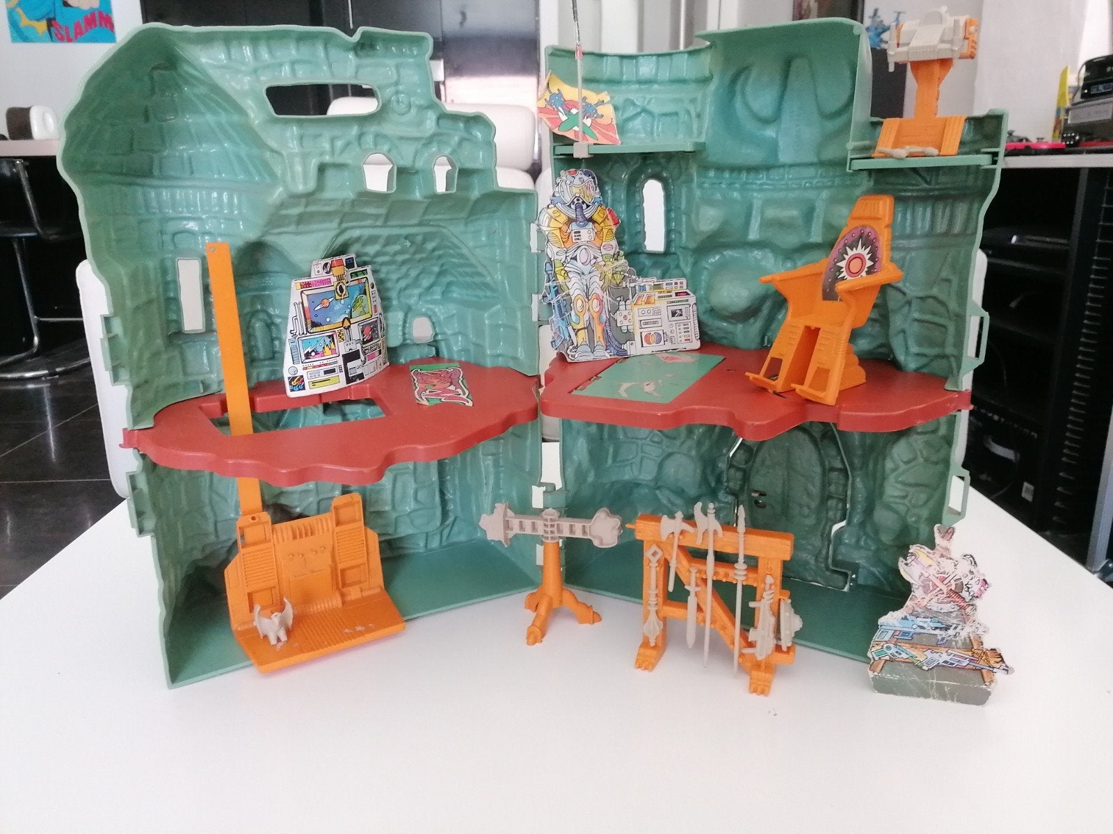 Mattel 1981 Castle Greyskull, Enlèvement