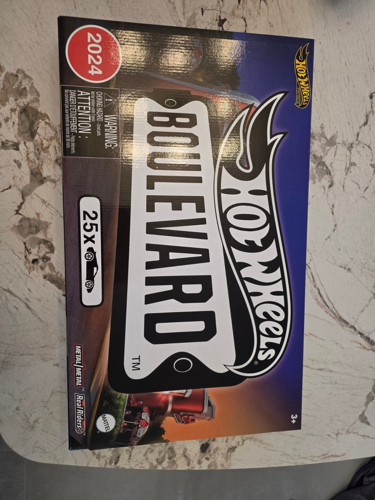 hot wheels Boulevard Deluxe Mix box with 25 cars., Ophalen of Verzenden
