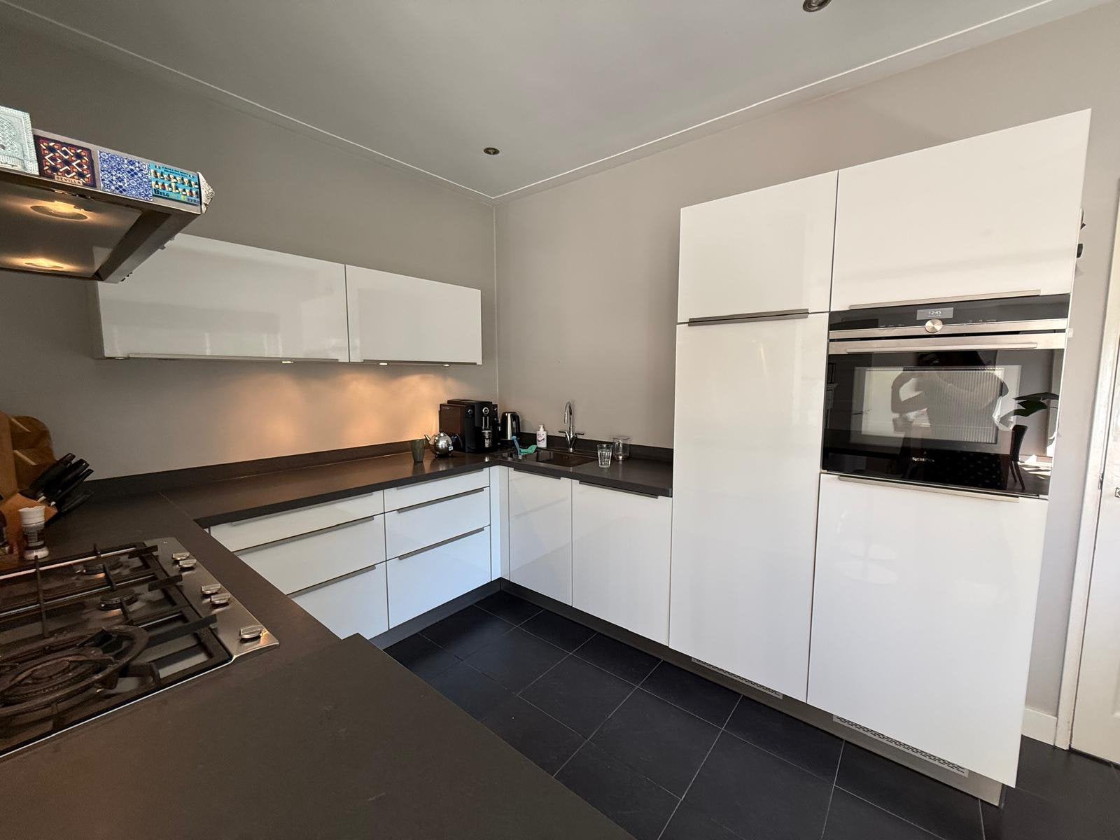 ✨ LUXE U VORM KEUKEN +APPARATUUR ✨, Huis en Inrichting, U-keuken, Greeploos, Wit, Ophalen of Verzenden