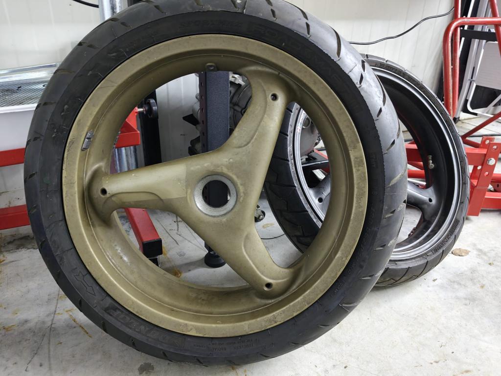 ducati 916-748-996 achterwiel, Motoren, DUCATI, Gebruikt, Ophalen of Verzenden, Jackierogier@outlook.be