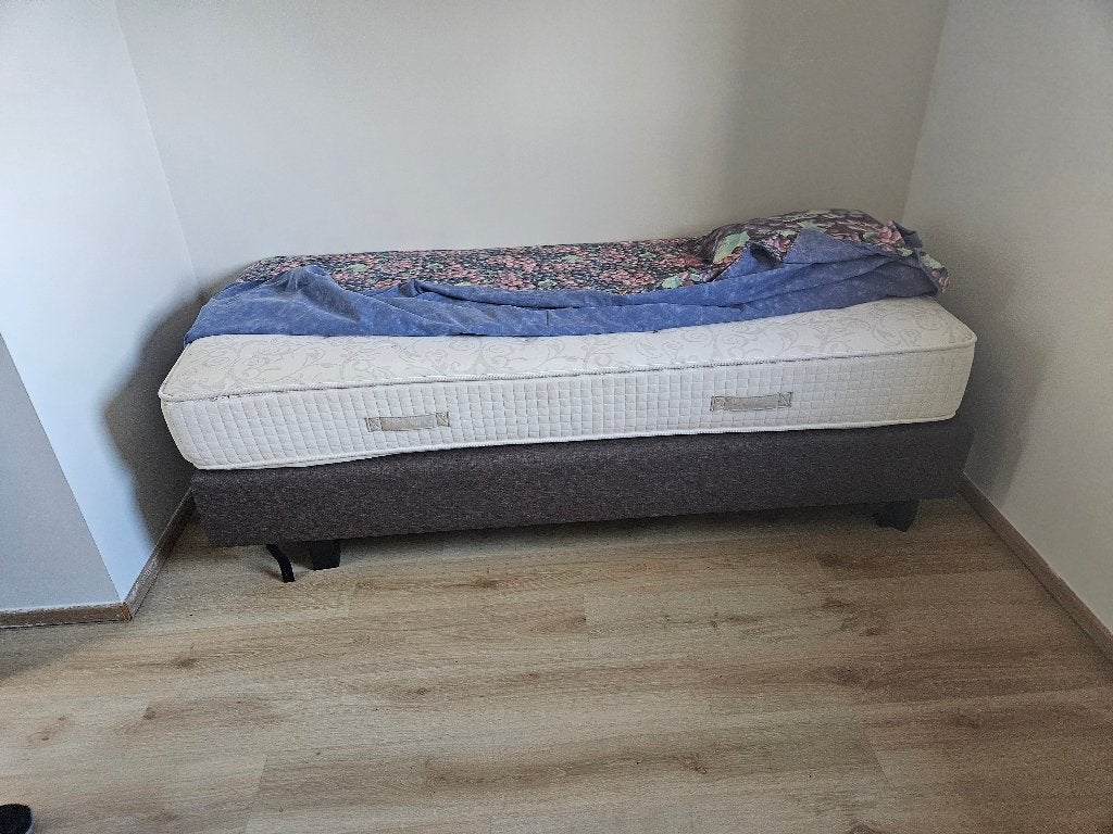 1-persoonsbed met matras, Huis en Inrichting, Ophalen, Gebruikt, 90 cm, Eenpersoons