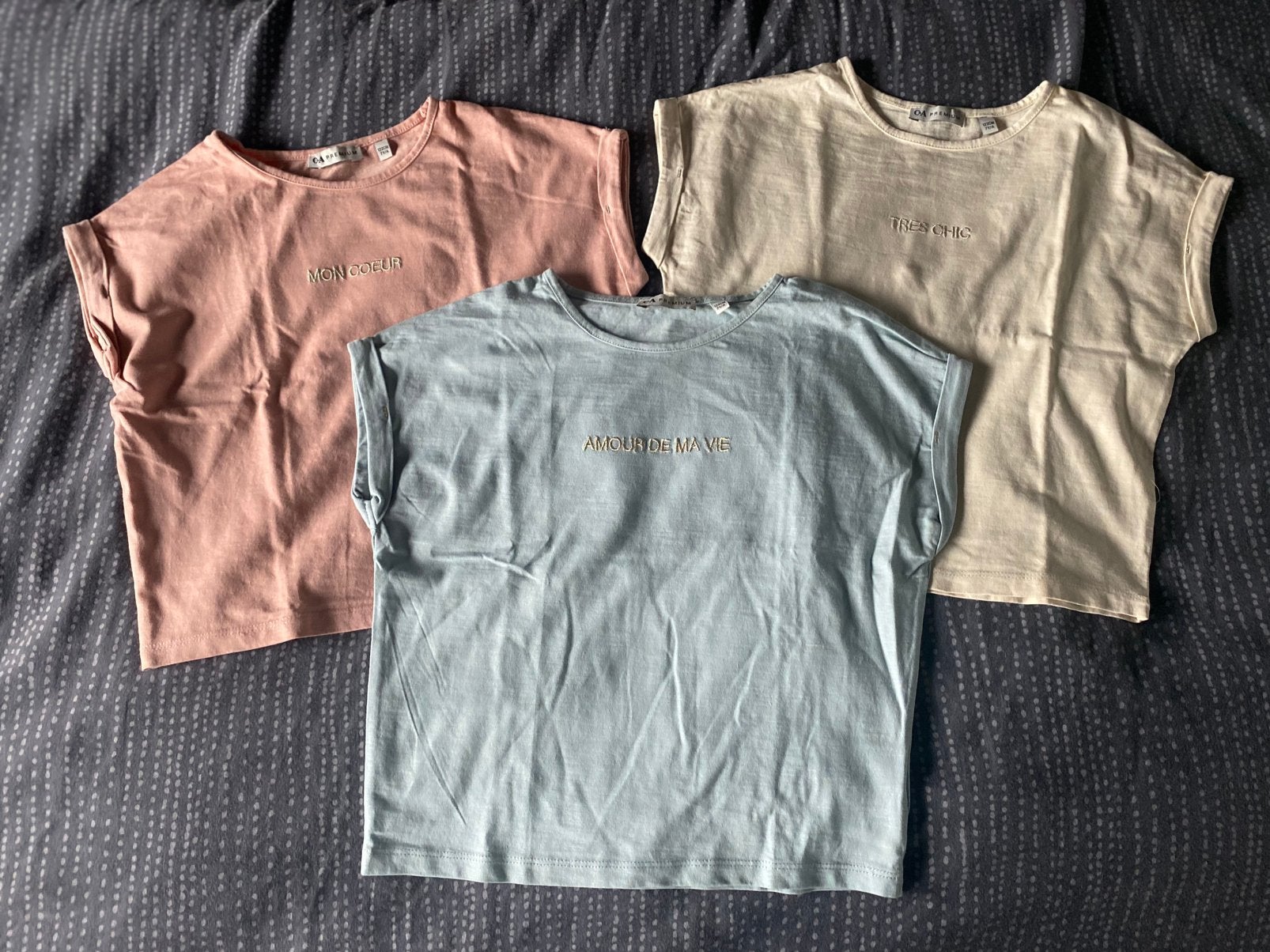 Nouveaux t-shirts taille 122, Enlèvement ou Envoi, Neuf, Fille, Chemise ou À manches longues