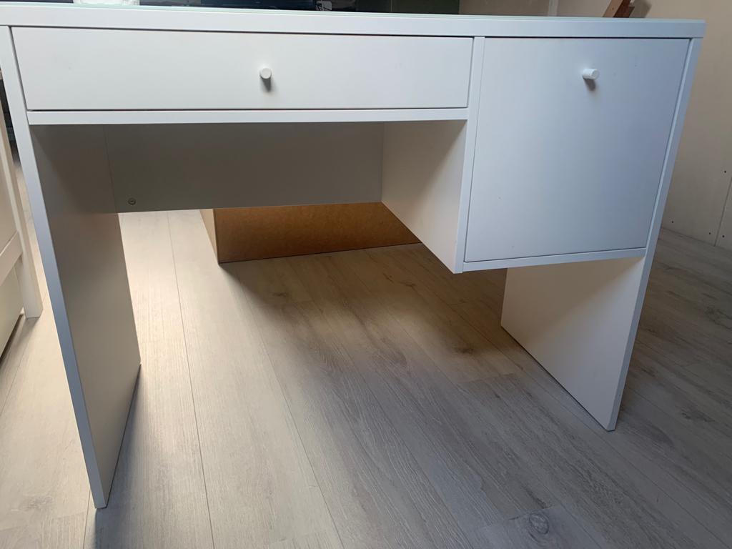Coiffeuse blanche en bon état, Maison & Meubles, Enlèvement, Comme neuf