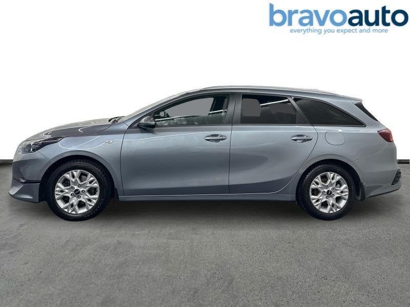 Kia (Pro) Cee d AT | Winter Pack | All Season Tyres, Auto's, Kia, Automaat, https://public.car-pass.be/vhr/9a827c92-efe9-4fee-be70-9f70e465d24f